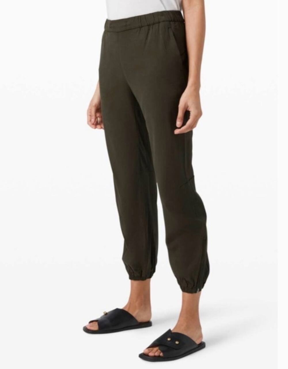 Lululemon Essential Affinity Sz 4 Mid-Rise Jogger Dark Olive Summer Travel